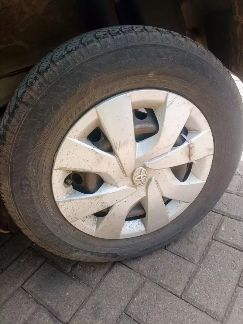 Toyota Vitz   - 2014