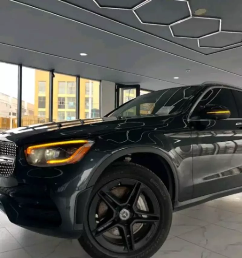 Mercedes-Benz GLC 300   - 2020
