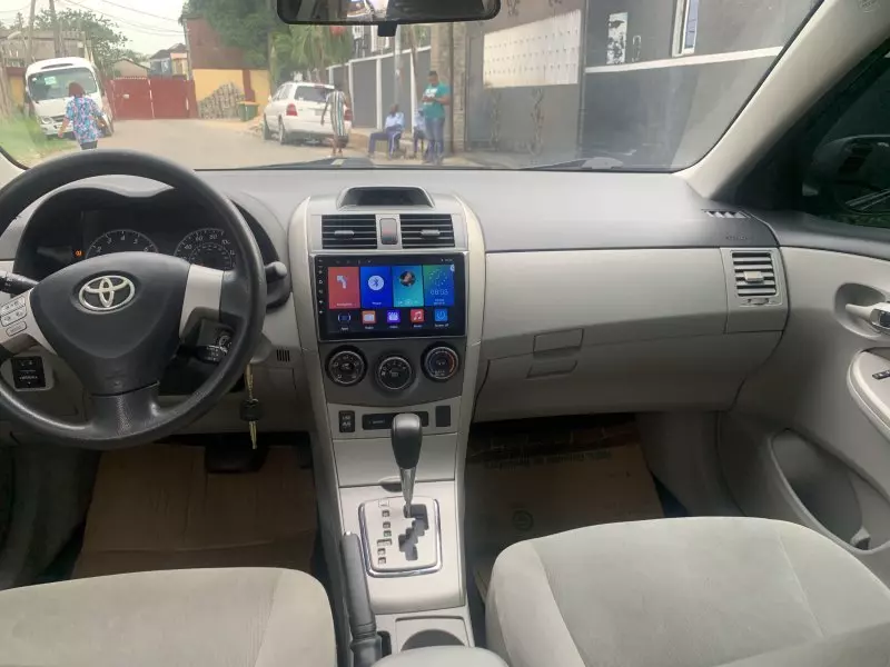 Toyota corolla   - 2012