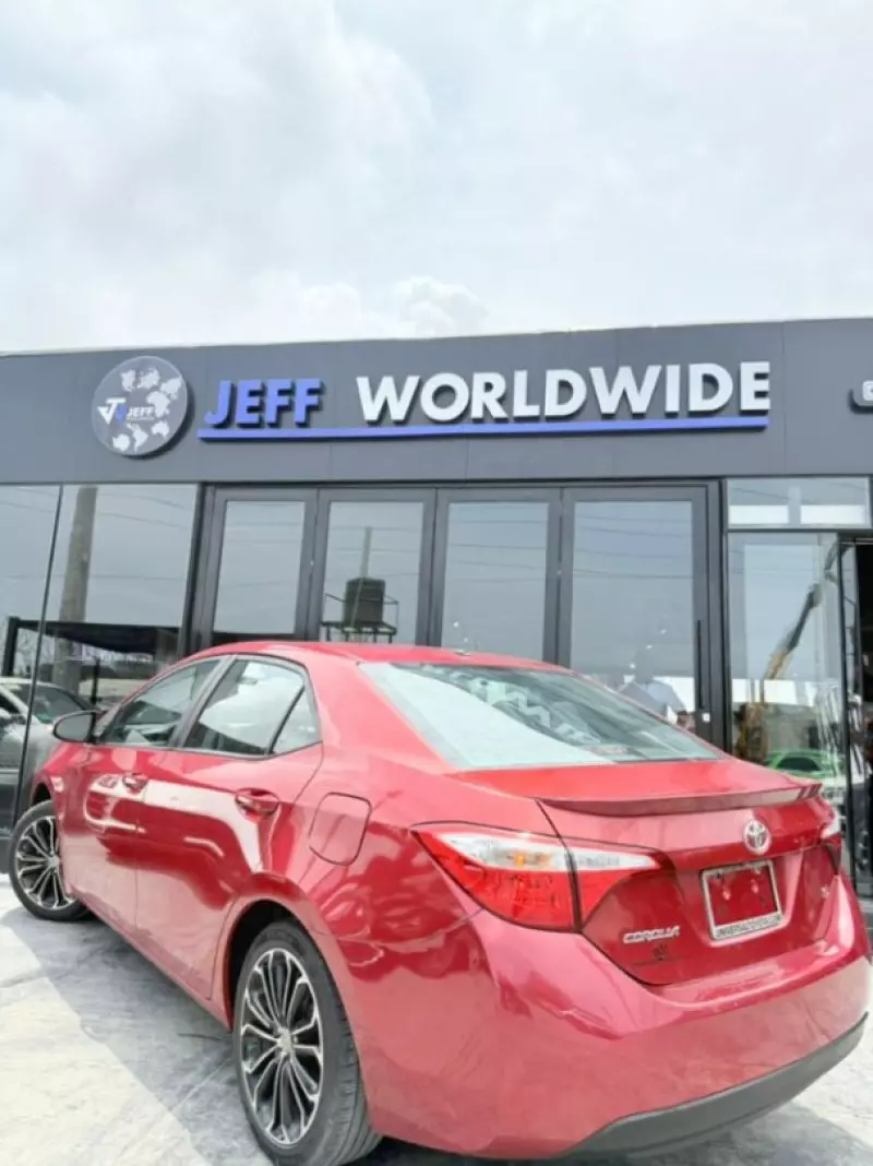 Toyota Corolla   - 2013