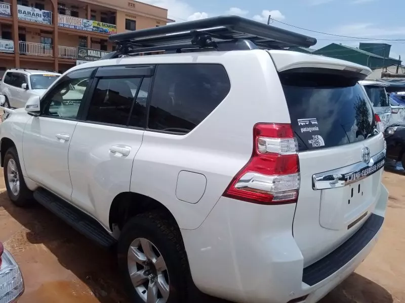 Toyota Landcruiser Prado   - 2017