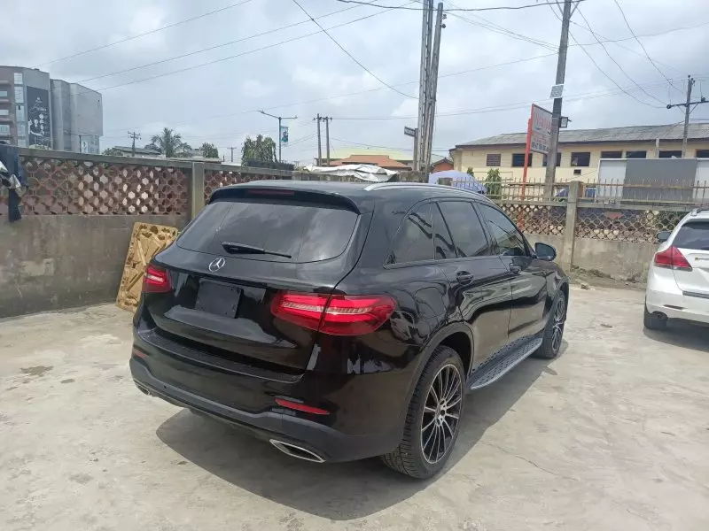 Mercedes-Benz GLC 300   - 2018