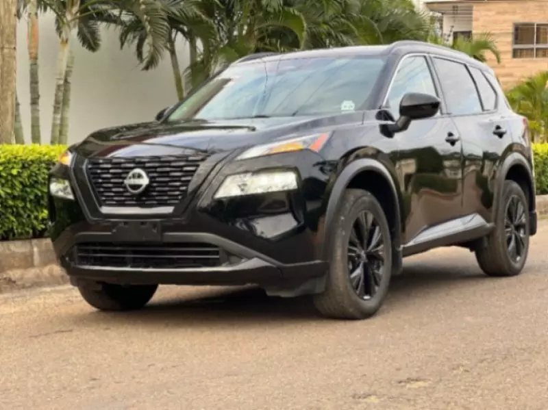 Nissan Rogue   - 2023