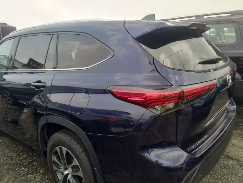 Toyota Highlander   - 2020