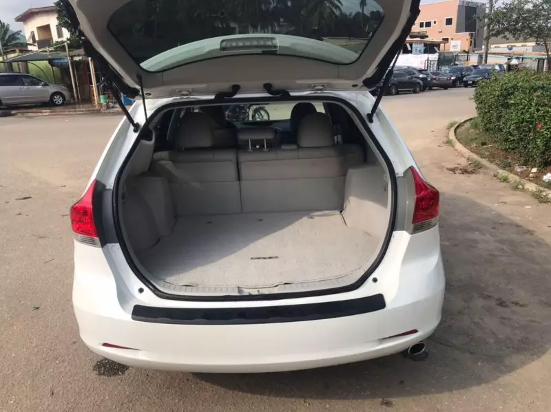 Toyota Venza   - 2012