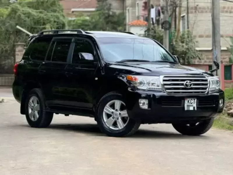 Toyota Land Cruiser   - 2012