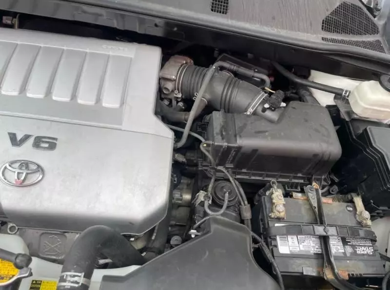 Toyota Highlander   - 2011