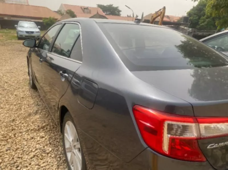 Toyota Camry   - 2012