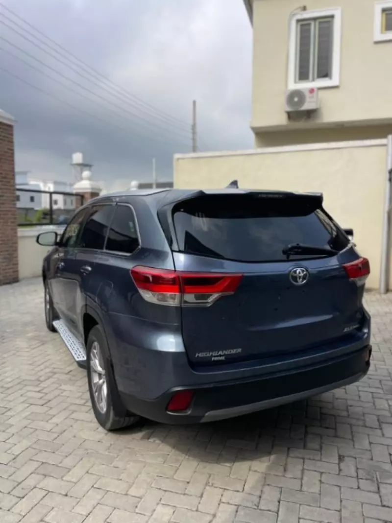 Toyota Highlander - 2009