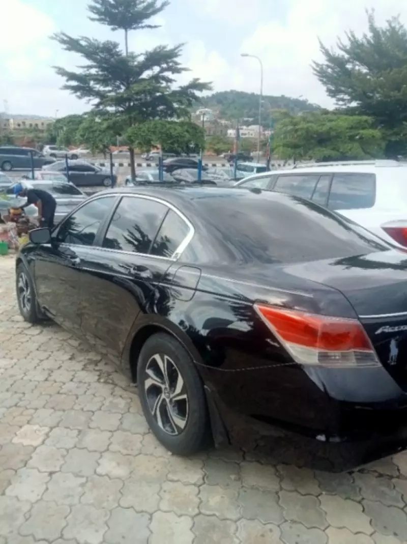 Honda Accord   - 2009