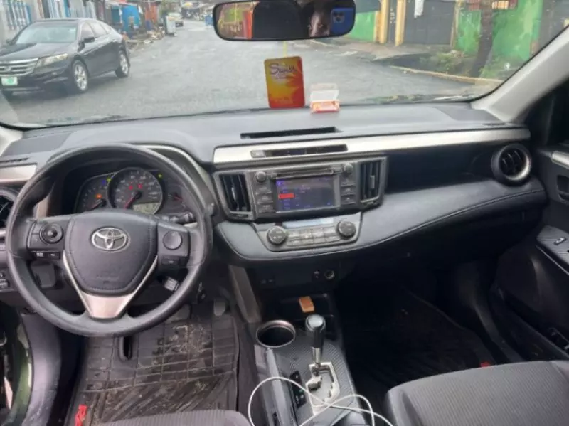 Toyota RAV 4   - 2013