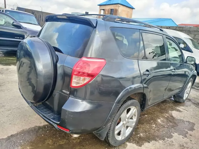 Toyota RAV4   - 2007