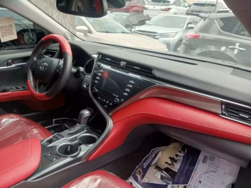 Toyota Camry   - 2020