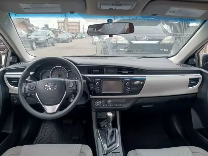 Toyota Corolla   - 2016