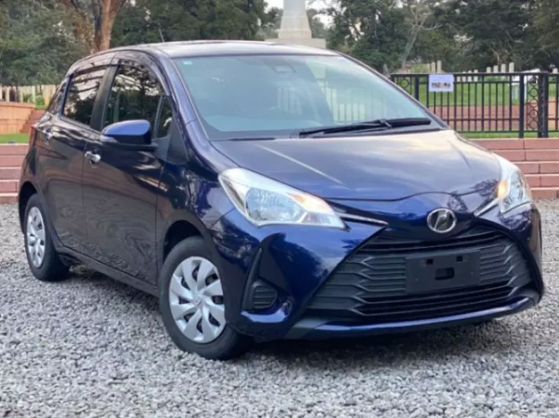 Toyota Vitz   - 2018
