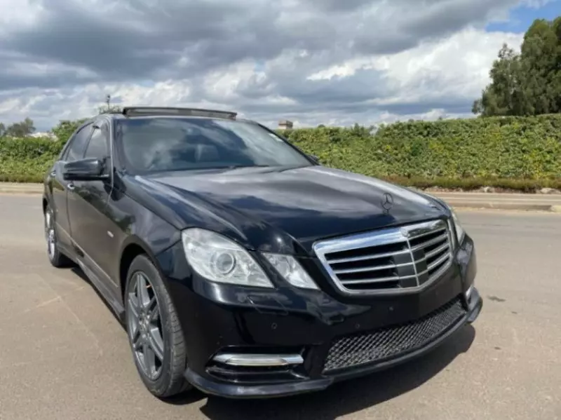 Mercedes-Benz E 250   - 2012