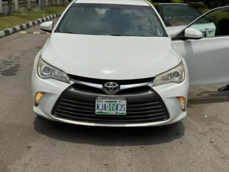 Toyota Camry   - 2016