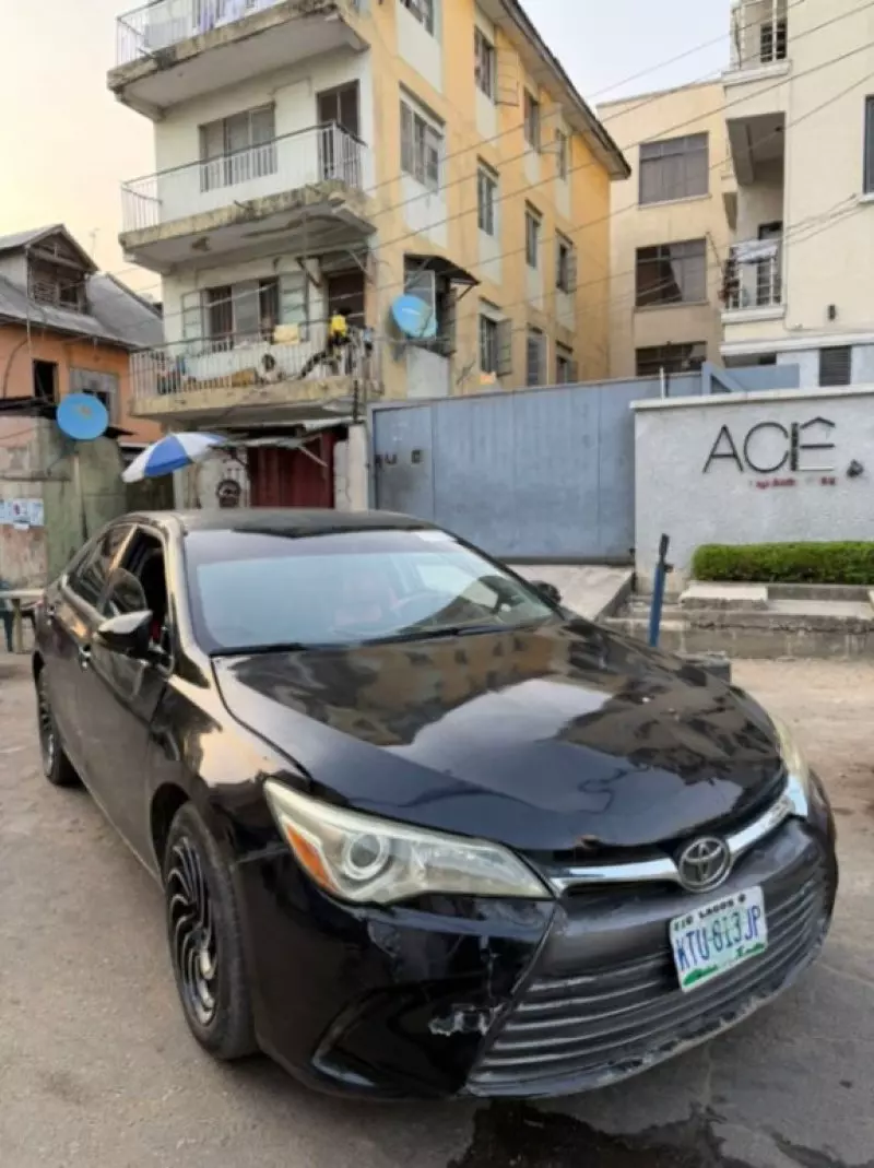 Toyota Camry   - 2015