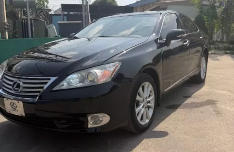 Lexus ES 350   - 2011