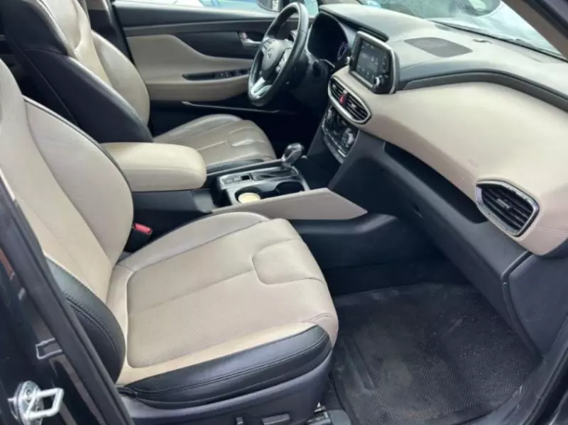 Hyundai Santa Fe   - 2020