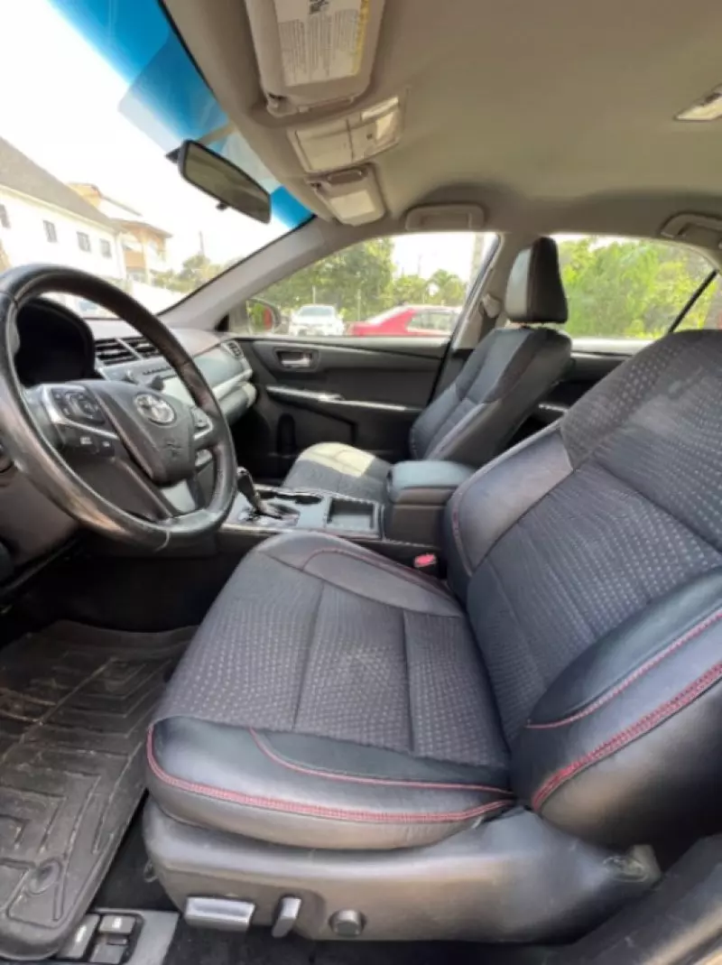 Toyota Camry   - 2016