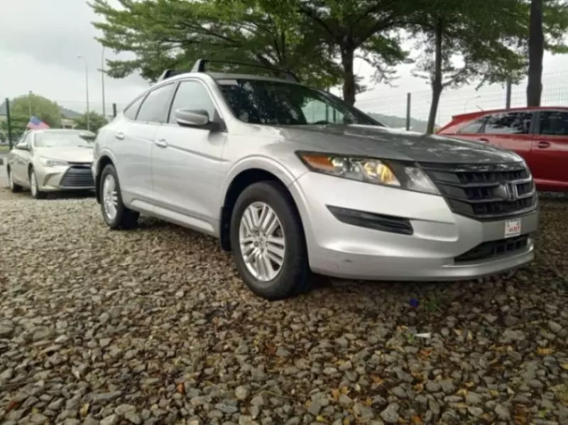 Honda Crosstour   - 2012