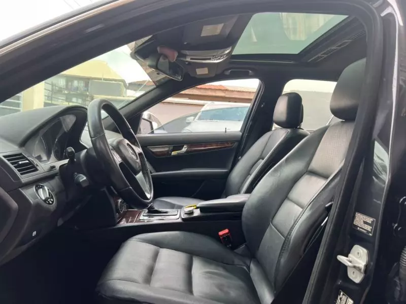 Mercedes-Benz C 300   - 2009