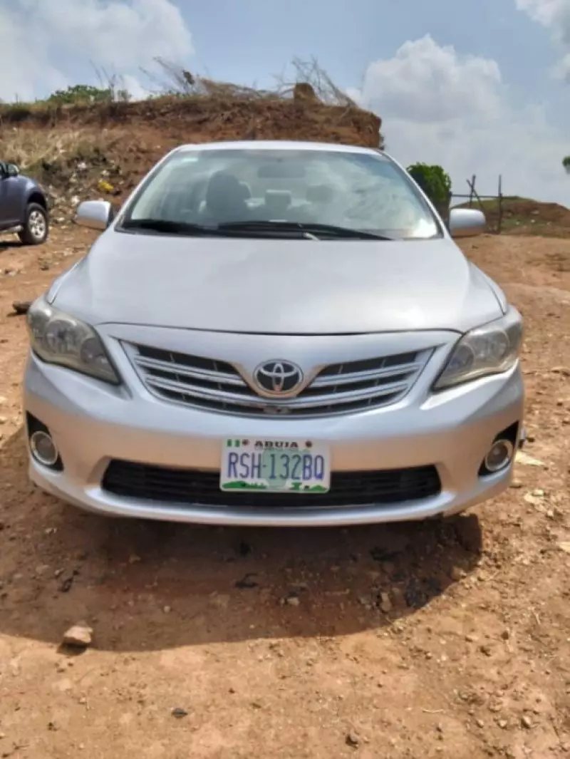Toyota Corolla   - 2010