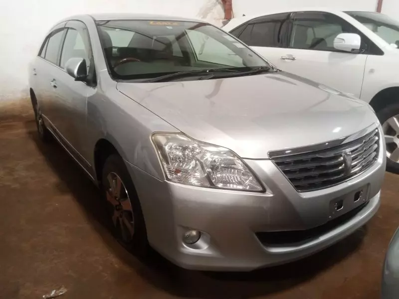 Toyota Premio    - 2009