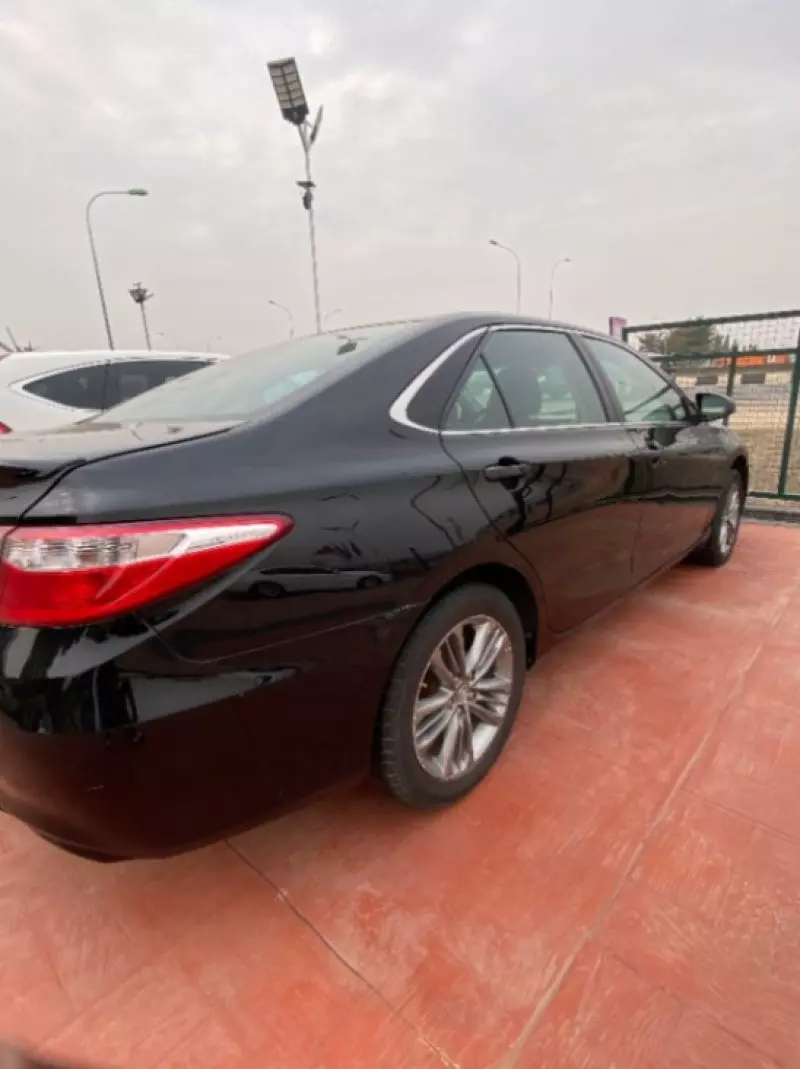 Toyota Camry - 2015