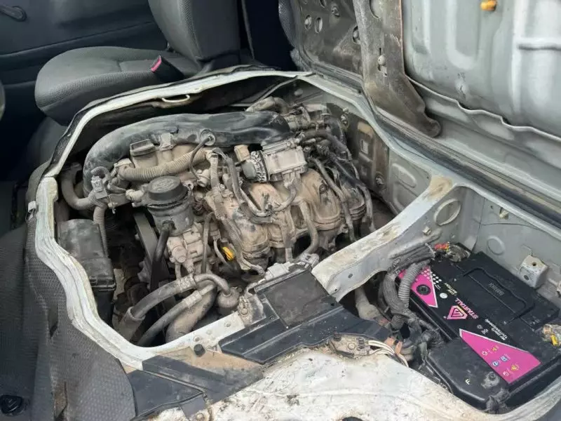 Toyota Hiace   -