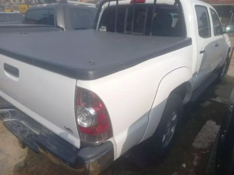 Toyota Tacoma   - 2013