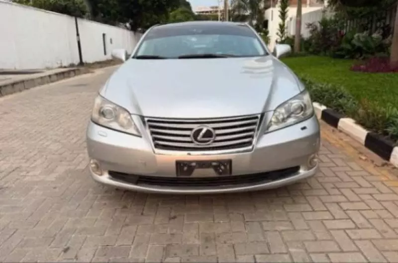 Lexus ES 250   - 2012