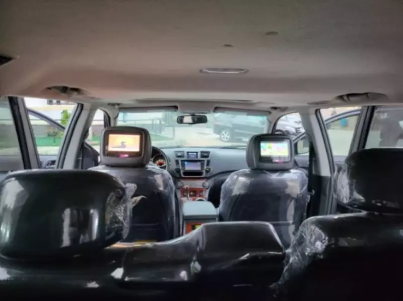 Toyota Highlander   - 2013