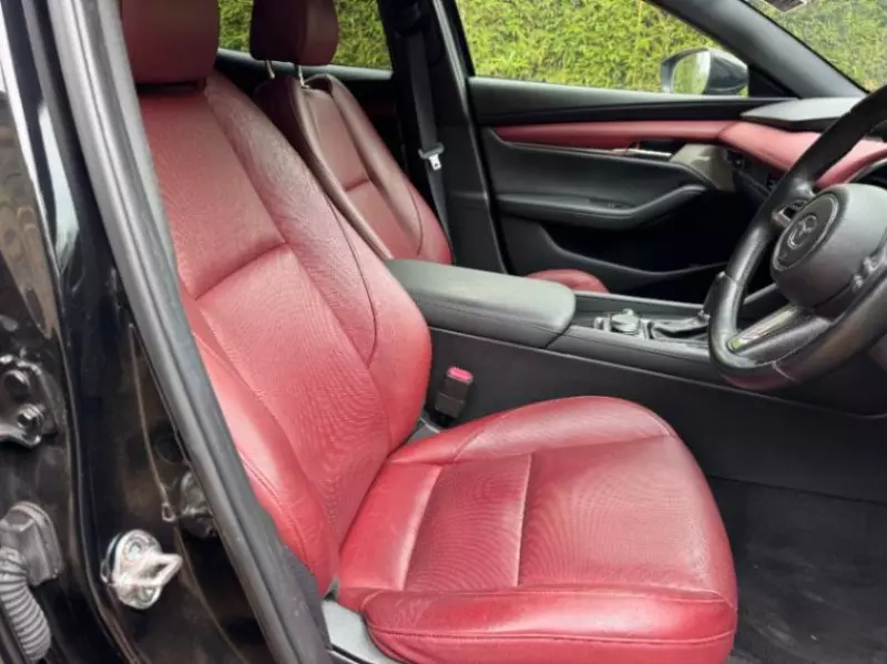 Mazda 3   - 2019