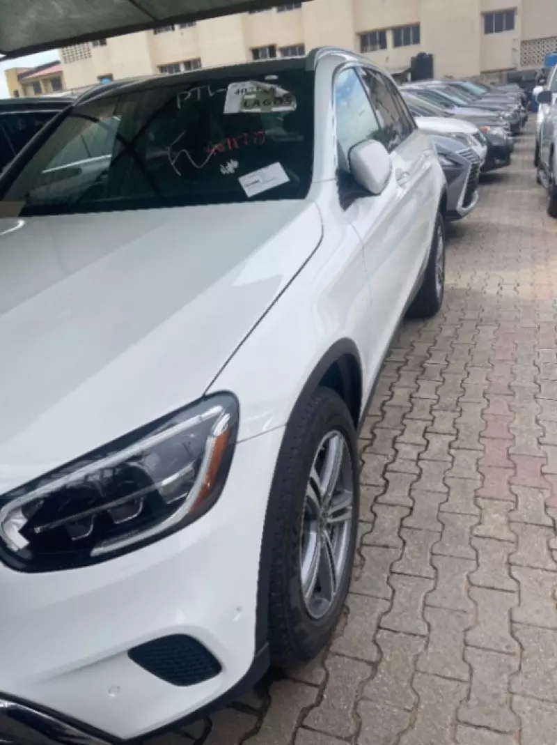 Mercedes-Benz GLC 300   - 2022