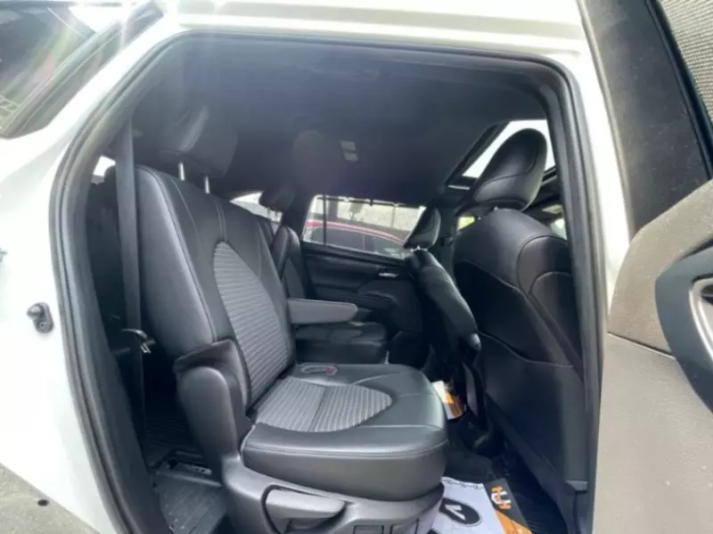 Toyota Highlander   - 2022