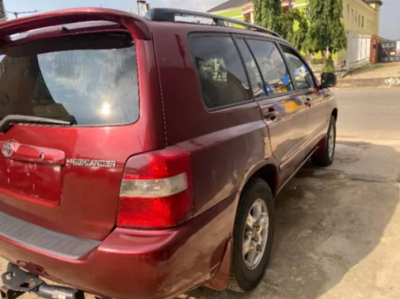 Toyota Highlander   - 2005