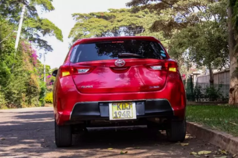 Toyota Auris   - 2015