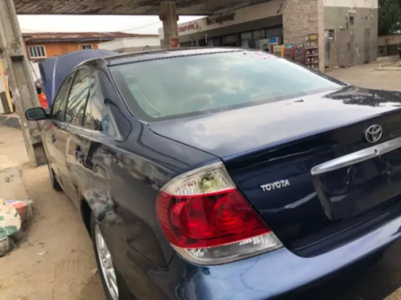 Toyota Camry   - 2002