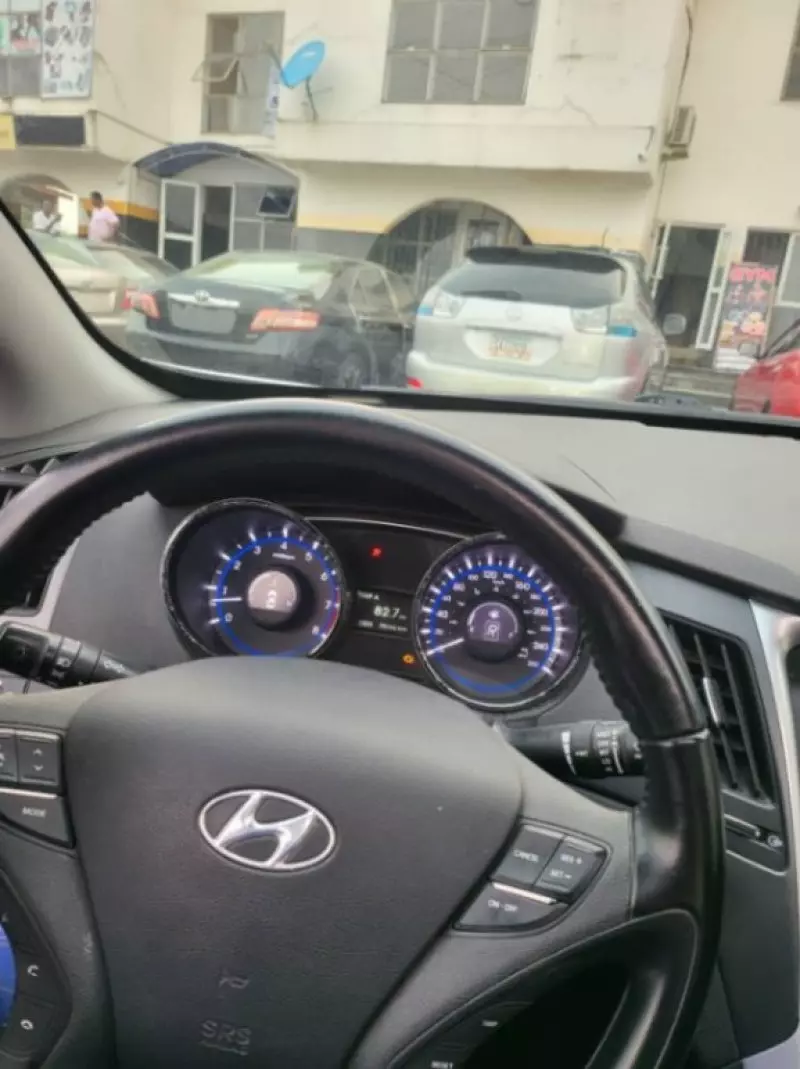 Hyundai Sonata   - 2014