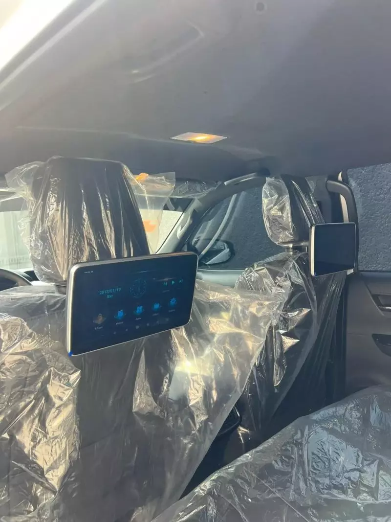 Toyota Hilux   - 2025