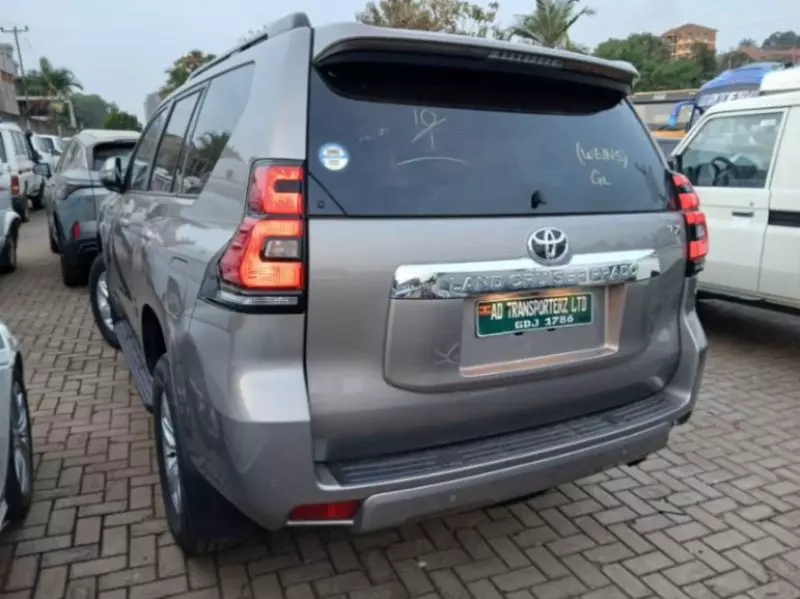 Toyota Landcruiser Prado