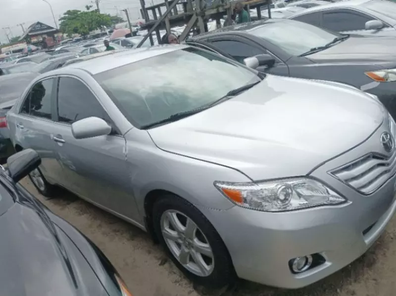 Toyota camry   - 2009