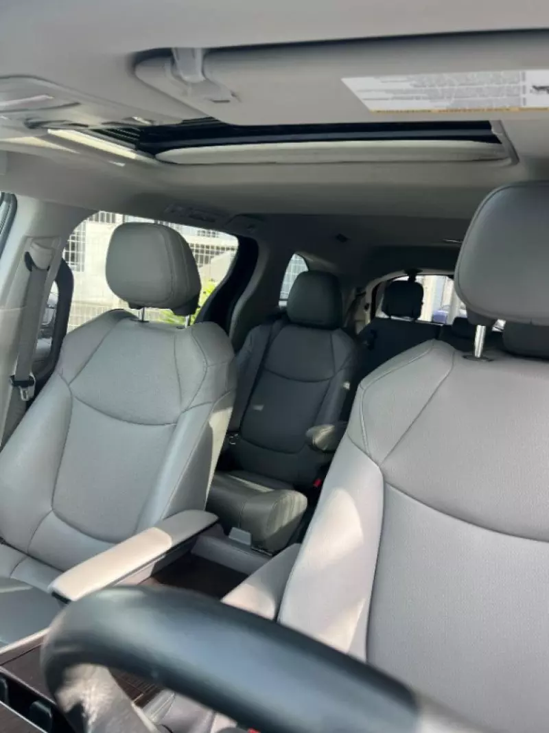 Toyota Sienna   - 2022