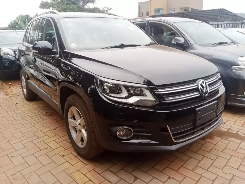 Volkswagen Tiguan   - 2014