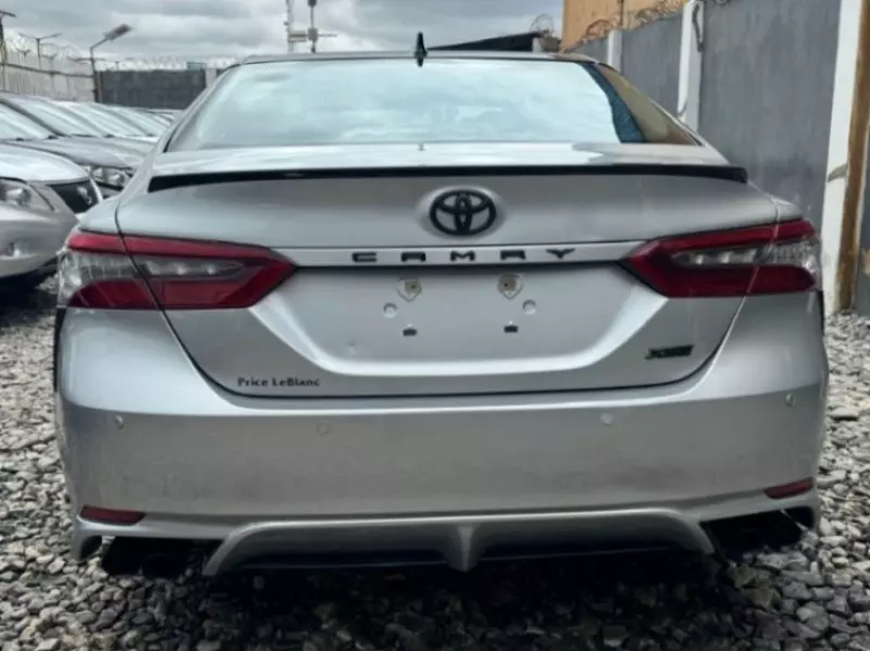 Toyota Camry   - 2024