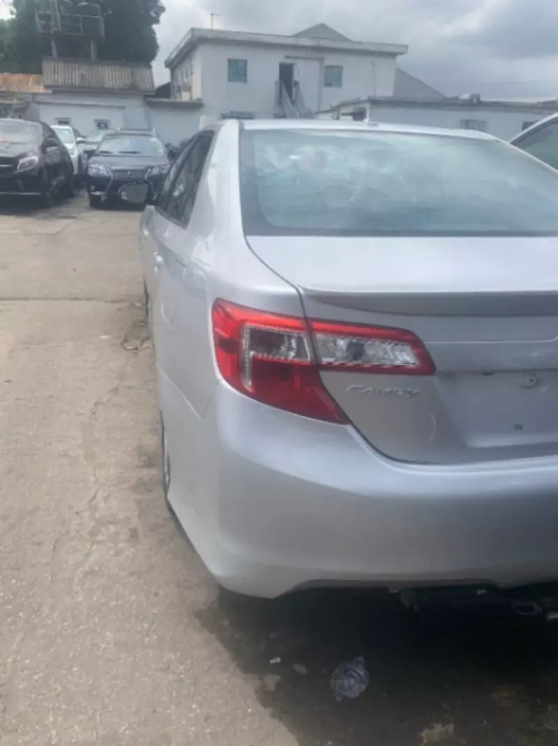 Toyota Camry   - 2016