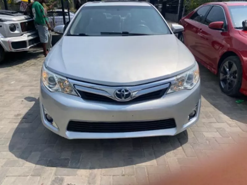 Toyota Camry   - 2012