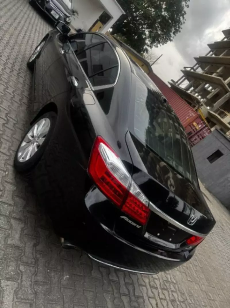 Honda Accord - 2015